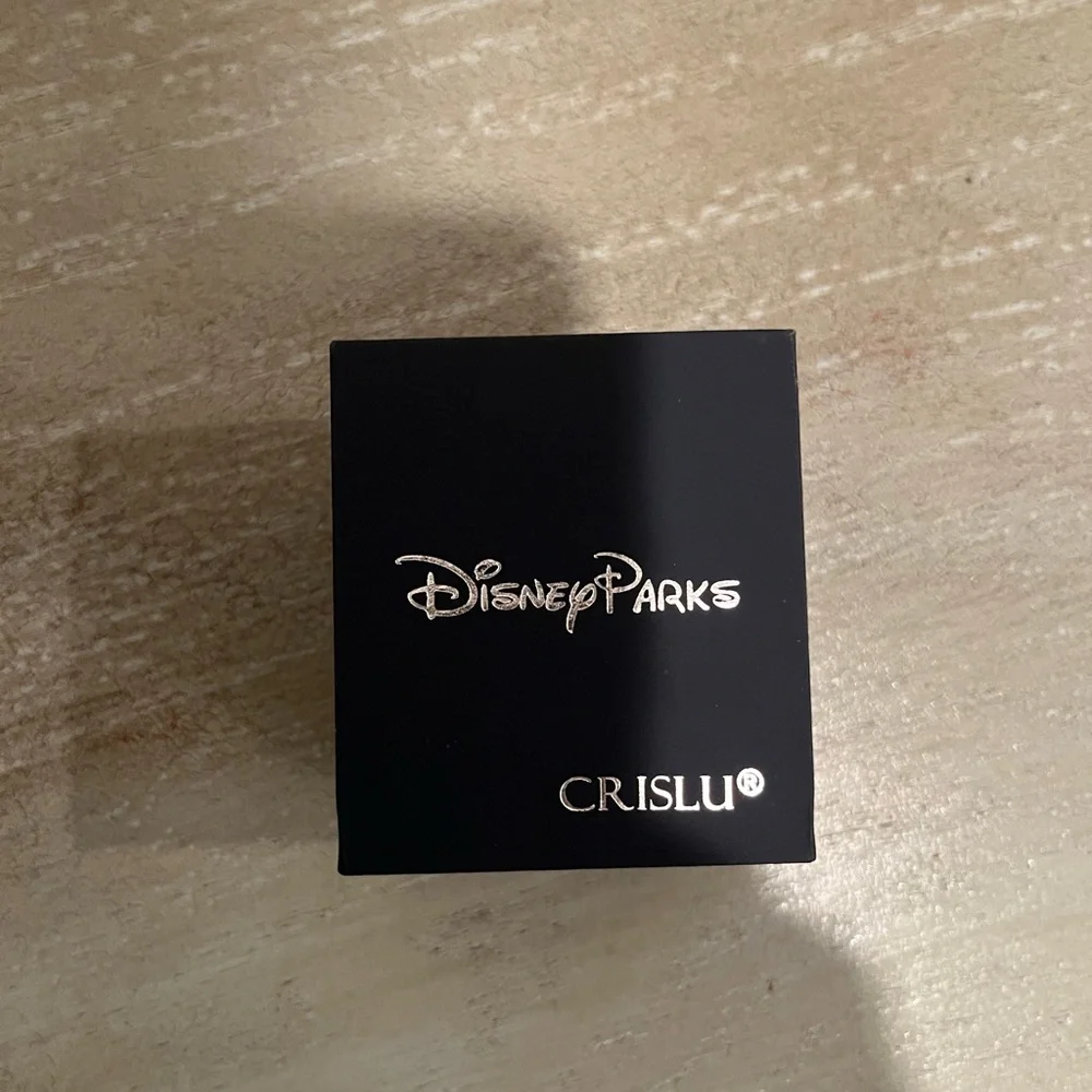 Crislu Mickey Gold Pearl Stud Earrings - Picture 3 of 3